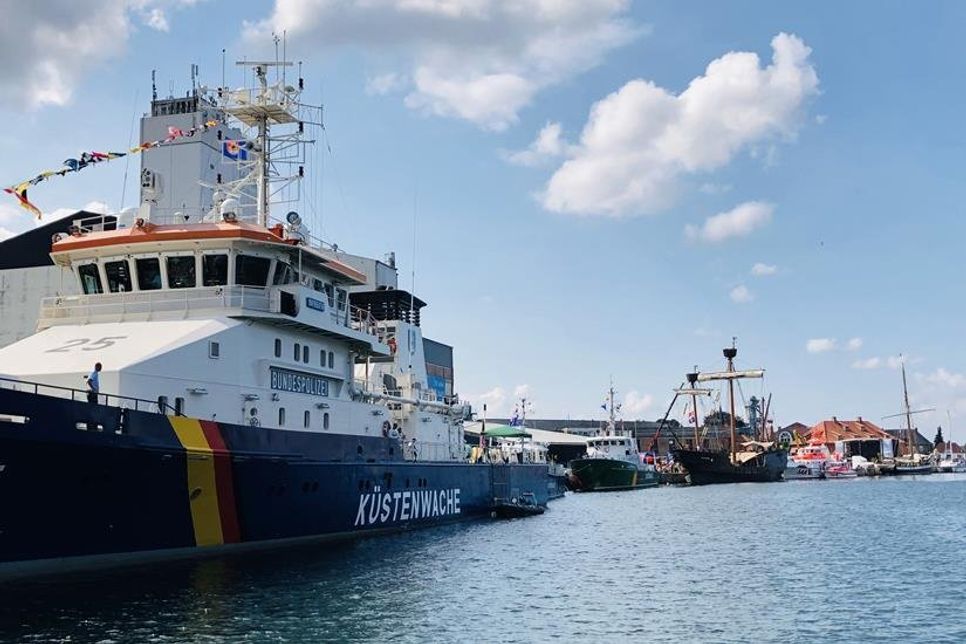 Open-Ship und ein unterhaltsames und interessantes Programm bei bestem Wetter.