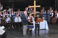 Neustadt feiert das 30. europäische folklore festival.