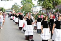 Neustadt feiert das 30. europäische folklore festival.