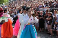 Neustadt feiert das 30. europäische folklore festival.