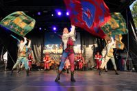 Neustadt feiert das 30. europäische folklore festival.