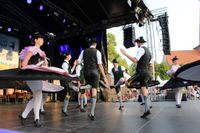 Neustadt feiert das 30. europäische folklore festival.