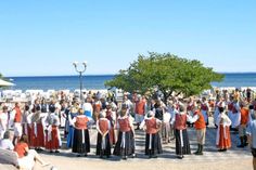Festliche Trachten direkt am Strand werden wieder der Hingucker sein.