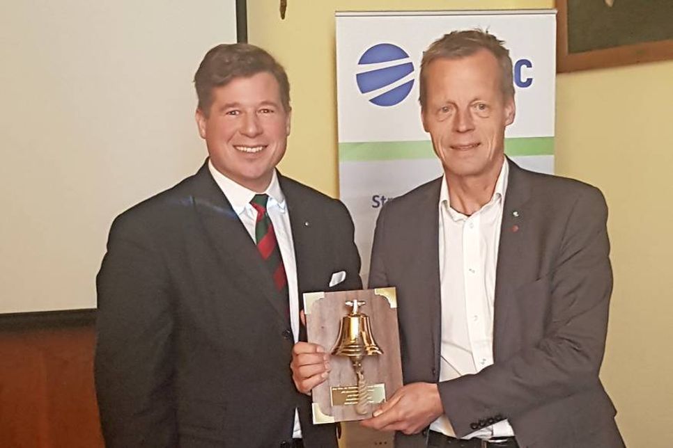 Mirko Schönfeldt, Geschäftsführer der Baltic FS und Lennart Damsbo Andersen, Vorsitzender des Verkehrsausschusses im dänischen Nationalparlament, Folketing (v. lks.).