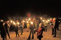 Fackelwanderungen an der Ostsee mit Frans IJben. (Foto: TSNT)