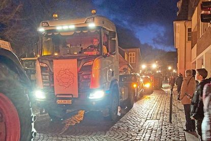 Autofahrer:innen, die über die Kieler Straße in die Stadt hinein oder hinaus wollten, brauchten ab dem späten Nachmittag viel Geduld.