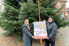 Cora Brockmann (Stadtmarketing), Vadim Konig (Veranstalter).