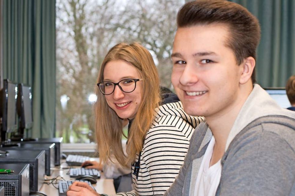 Am Donnerstag, dem 28. Juni findet in der Otto-Mortzfeld-Schule in Lübeck ein Informationsabend über das Ausbildungsangebot im kommende Schuljahr statt.