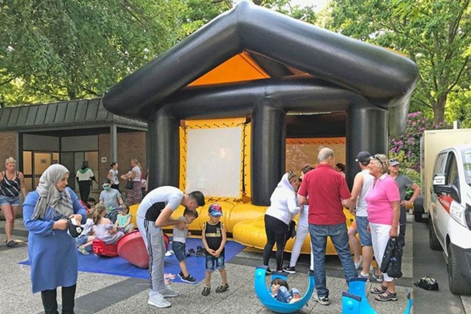 Auch die Kinder hatten ihren Spaß – zum Beispiel wurde eine große Hüpfburg im Kurpark aufgestellt