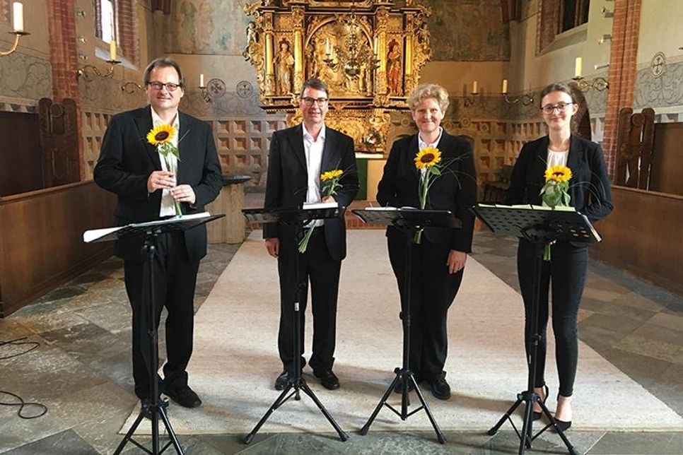 Nach dem Vortrag des Posaunenchors Gleschendorf/Scharbeutz folgt bei der Gleschendorfer Musiknacht das Konzert des Quartetts „Acappella4you“.