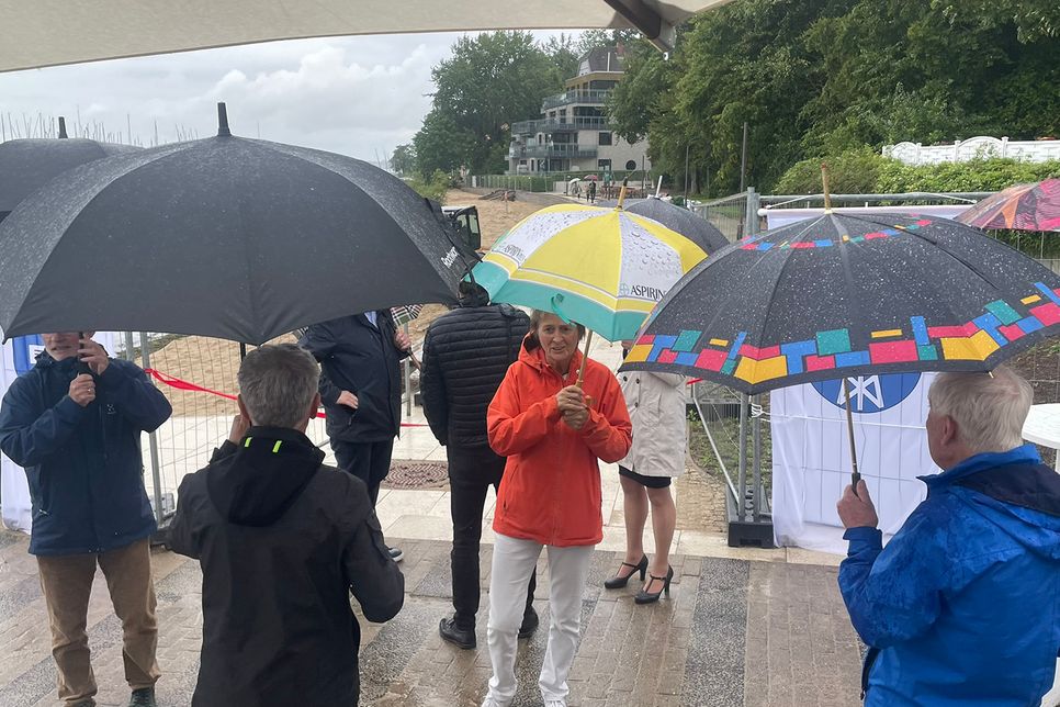 Norddeutsche Schietwetter und klare Worte: „Da müssen wir jetzt durch“, hieß es am vorigen Donnerstag.