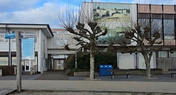 Alles muss raus beim Flohmarkt im Foyer der alten Kurverwaltung.