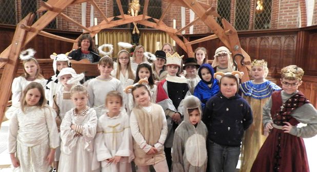 Die Ahrensböker Krippenspiel-Kinder freuen sich auf den Heiligabend, wenn um 15 Uhr die Weihnachtsgeschichte aufgeführt wird.