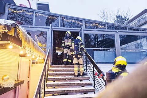 Feuerwehreinsatz in Timmendorfer Strand: Brennende Gasflasche in einem Wintergarten