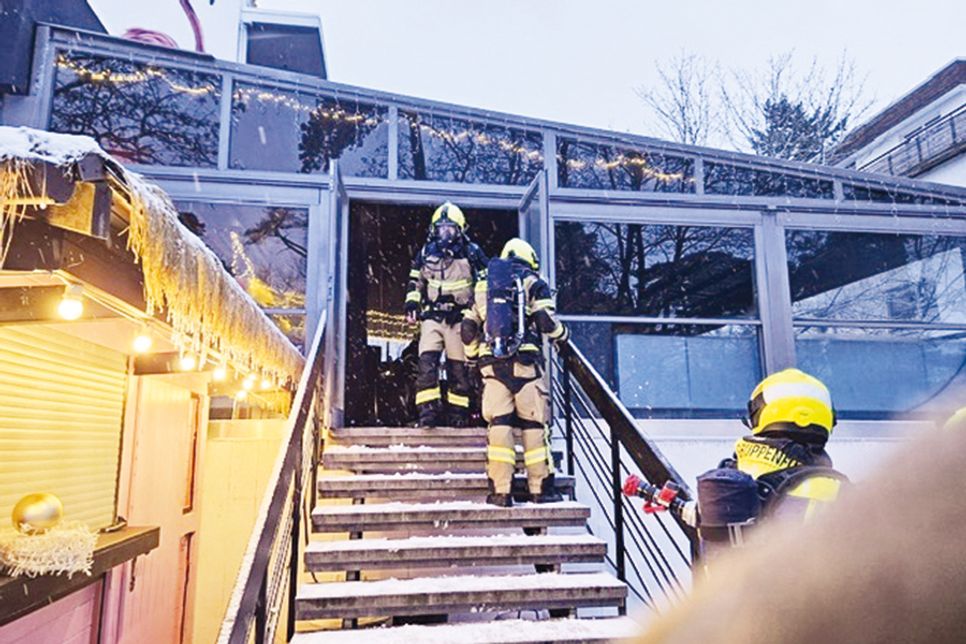 Feuerwehreinsatz in Timmendorfer Strand: Brennende Gasflasche in einem Wintergarten