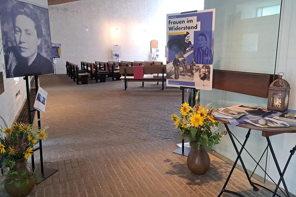 Die Kapelle in Bliesdorf zeigt die Ausstellung „Frauen im Widerstand gegen den Nationalsozialismus“.