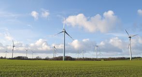 Neuer Windparkbetreiber stellte sich vor: Gemeindevertretung Stockelsdorf bleibt kritisch