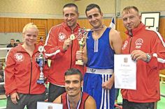 vl: Bentje Andresen (Co Trainerin), Sergey Baklan (1. Trainer), Razmik Harutjunjan (Landesmeister -81 KG), Andreas Davidoff (2. Trainer) und unten Yusuf Artmis (Landesmeister -75 KG)