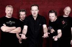 Glory Row sind: Stephan Polack (Gesang und Leadgitarre), Jens-Peter Lorenzen (Hammond-Orgel, Keyboards und Gesang), Jens Voigt (Gitarre und Gesang), Rüdiger Isler (Bass), André Kappes (Drums).