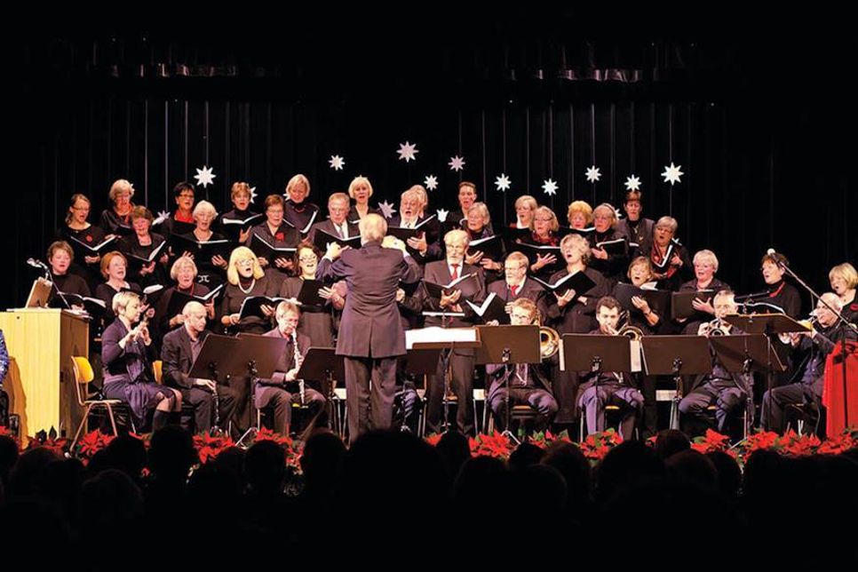Der Kammerchor Ostholstein präsentiert das Weihnachtsoratorium am zweiten Advent mit Orchester in der St. Paulus-Kirche in Timmendorfer Strand. (Foto: Veranstalter)