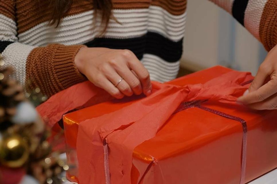 Die fertig gepackten Geschenke können bis zum 14. Dezember bei uns in der Hochtorstraße 19 abgegeben werden.