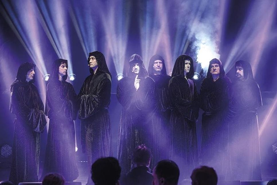 Gregorian aus England präsentieren am 22. Dezember ihre Jubiläumsshow bei einer exklusiven Vorpremiere im Großen Saal des Maritim Seehotels in Timmendorfer Strand.