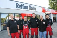 Das Team von Reifen Helm in Neustadt mit Niederlassungsleiter René Hermann, Jan-Hendrik Hesse, Michael Hesse, Hans-Herbert Rentzow, Jörg Paap und Marcel Mollmann (v. lks.).