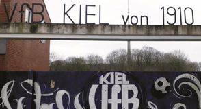 Der altehrwürdige VfB Kiel muss um den Ligaverbleib zittern.