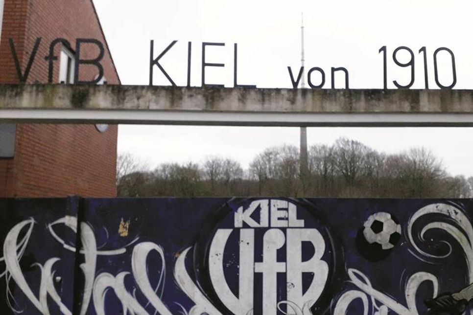 Der altehrwürdige VfB Kiel muss um den Ligaverbleib zittern.