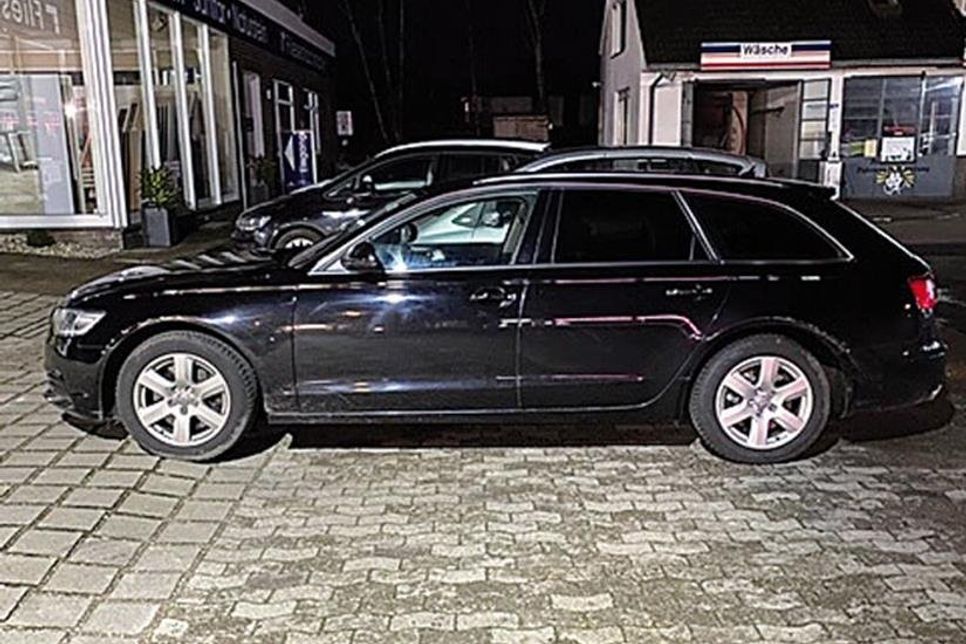 Hier ein Beispiel dafür, wie eine Zufahrt zugeparkt wird.