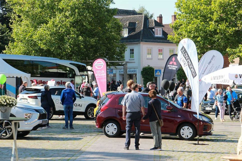 Schnacken, gucken, träumen, direkt zuschlagen oder entspannt shoppen gehen lautete die Devise am Sonntag.