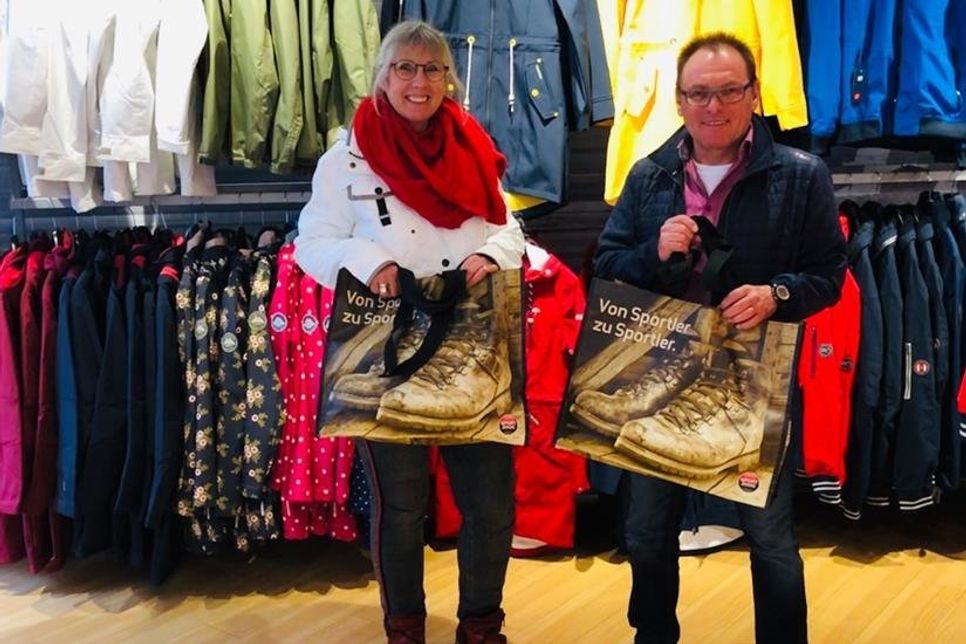 Inhaber Udo Friedrichs hält mit seinem Team bereits die Taschen bereit.