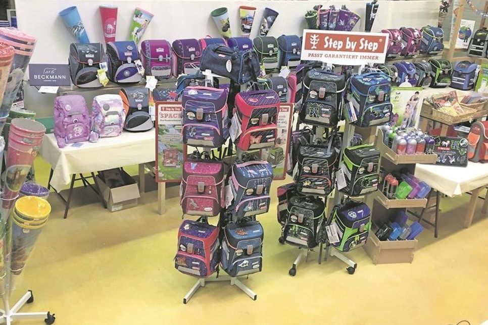 Speckmann und Vedder offeriert ein breit gefächertes Sortiment an neuesten Ranzen und Schulrucksäcken.