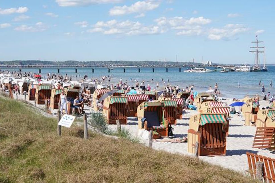 Scharbeutz ist berühmt für seinen feinsandigen Strand, der stellenweise eine Breite von bis zu 25?Metern erreicht.