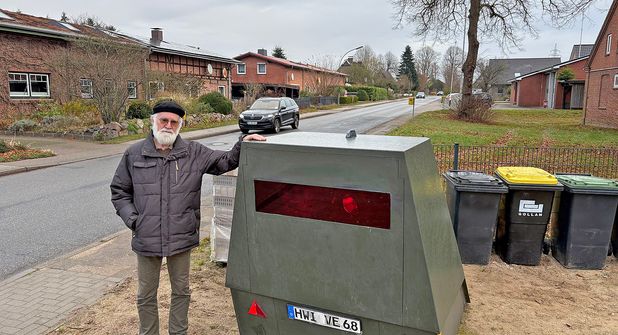 Im Birkenweg, der Ortsdurchfahrt in Lepahn, steht jetzt schon ab und an ein Blitzer. Bürgermeister Günter Frehse rechnet mit einer deutlichen Verkehrszunahme.