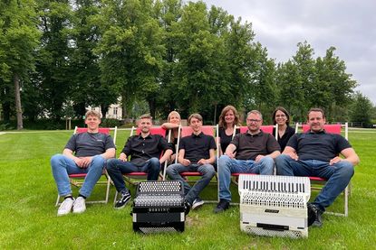 Das ehemalige Akkordeonensemble der Kreismusikschule Ostholstein gibt ein Konzert in der Jacob-Lienau-Schule.