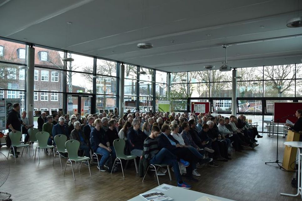 Das Publikum setzte sich aus Experten der Bereiche Fischerei, Umwelt, Wissenschaft, Behörden und Tourismus sowie Interessierten zusammen. (Foto: Deutsche Umwelthilfe)