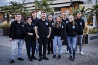 Das Team vom Restaurant „Land & Meer“ heißt Gäste das ganze Jahr über willkommen.