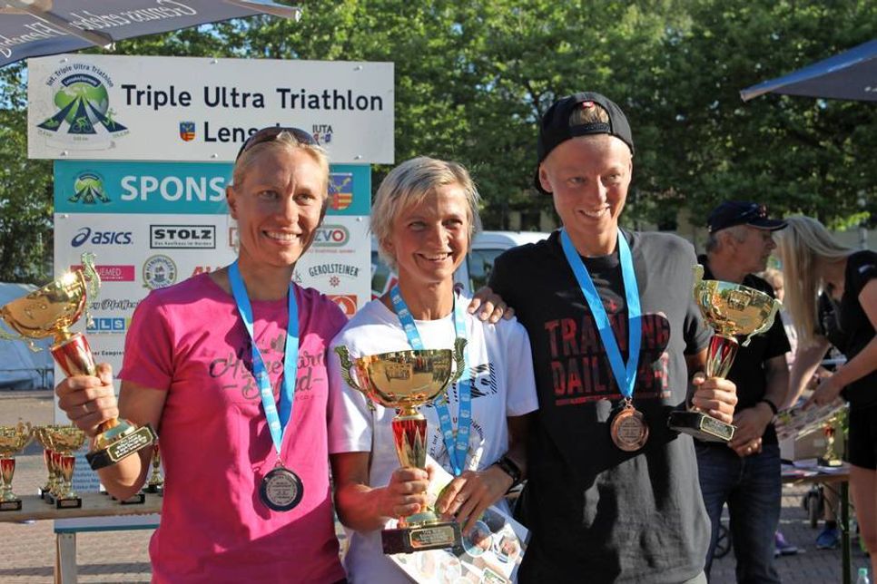 Mareile Hertel, Marie Veslestaul und Kristin Steengard (v. lks.)