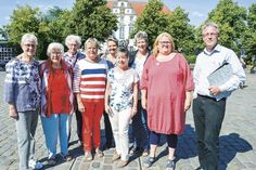 Der neue Vorstand des SoVD in Bad Schwartau (v.li.): Brigitte  Kohn (2. Revisorin), Elli Koppermann (Beisitzerin), Ritta  Buchan (Beisitzerin), Christel Setje-Eilers (Schatzmeisterin), Manuela Liek (3. Revisorin), Birgit Conrad (Beisitzerin), Silke  Harde (Schriftwartin), Kirstin Rehm (Stellvertr. Vorsitzende) und Dieter Lüning (Vorsitzender). Es fehlt Manfred Stave (1. Revisor).