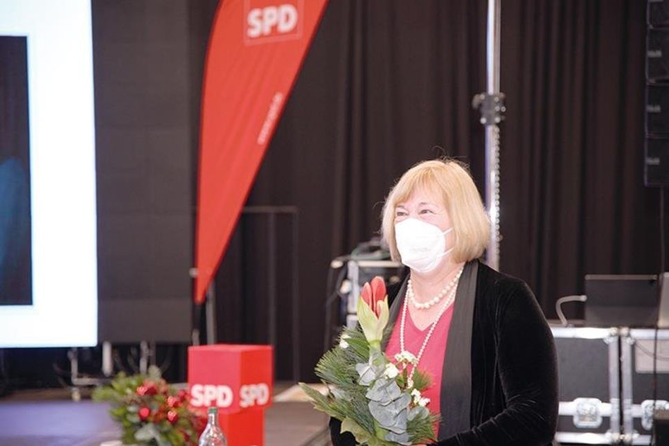 Bei der Wahlkreiskonferenz in Pönitz haben die Delegierten aus dem Wahlkreis 9 (Ostholstein/ Stormarn-Nord) die Bundestagsabgeordnete Bettina Hagedorn einstimmig zur Kandidatin der SPD für die Bundestagswahl im September 2021 gewählt.