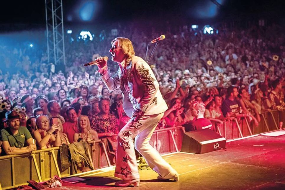 Dieter Thomas Kuhn stand als erster Künstler für „stars at the beach“ fest und wird am 8. September seine Schlager-Show in der Strandarena live präsentieren. (Foto: © Klaus Polkowski)
