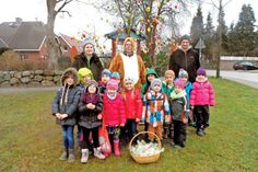 Auch diesmal sorgen Kinder aus Sereetzer Kindergärten gemeinsam mit dem Osterhasen am Dorfmittelpunkt für österlichen Flair. Am Wochenende zuvor findet eine umfassende Dorfreinigung statt, bei der möglichst viele Freiwillige mit anpacken sollten.