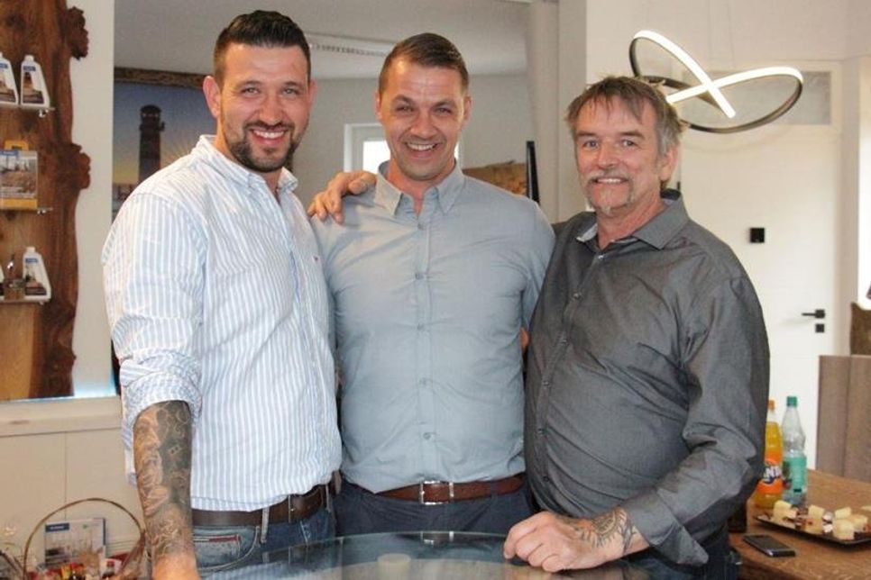 Sie nehmen sich einer Vielzahl verschiedenster holziger Herausforderungen in Grömitz und Umgebung an - Tommy Hilcz, Ronny Hilcz und Heiko Klukas (v. lks.).
