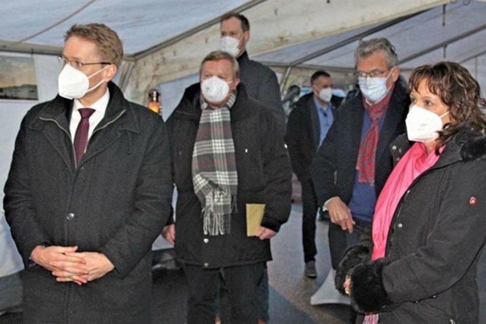 Ministerpräsident Günther, MdL Kalinka, Amtsvorsteher Pohl, Landrätin Ladwig (v.links