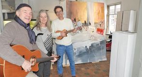 Claudia Esra-Ahrens und die „Werkstattpoeten“ Arne Lauritzen (li.) und Joachim Roth machen kulturell am 21. Februar gemeinsame Sache.