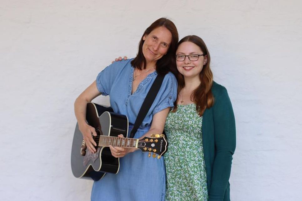 „Ungearndt seidig“ verzaubert mit Musik und Poesie.