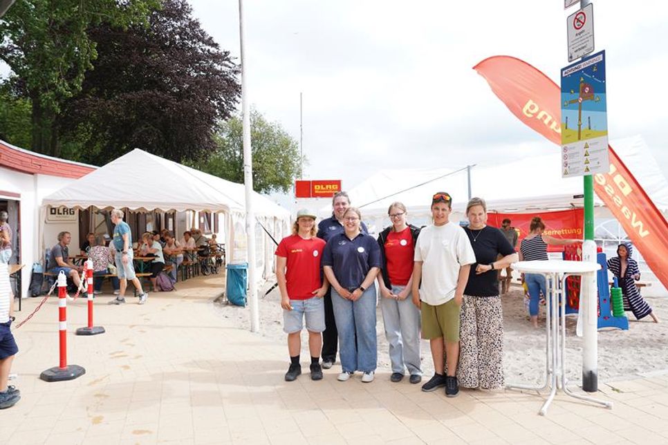 Auch in diesem Jahr war das Sommerfest der DLRG eine Teamleistung und bereitete Urlaubern, Gästen und Mitgliedern große Freude.
