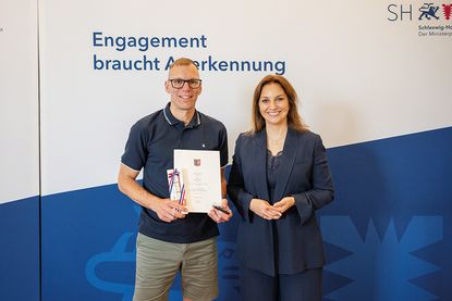 Matthias Haß aus Ahrensbök erhält Sportverdienstnadel des Landes