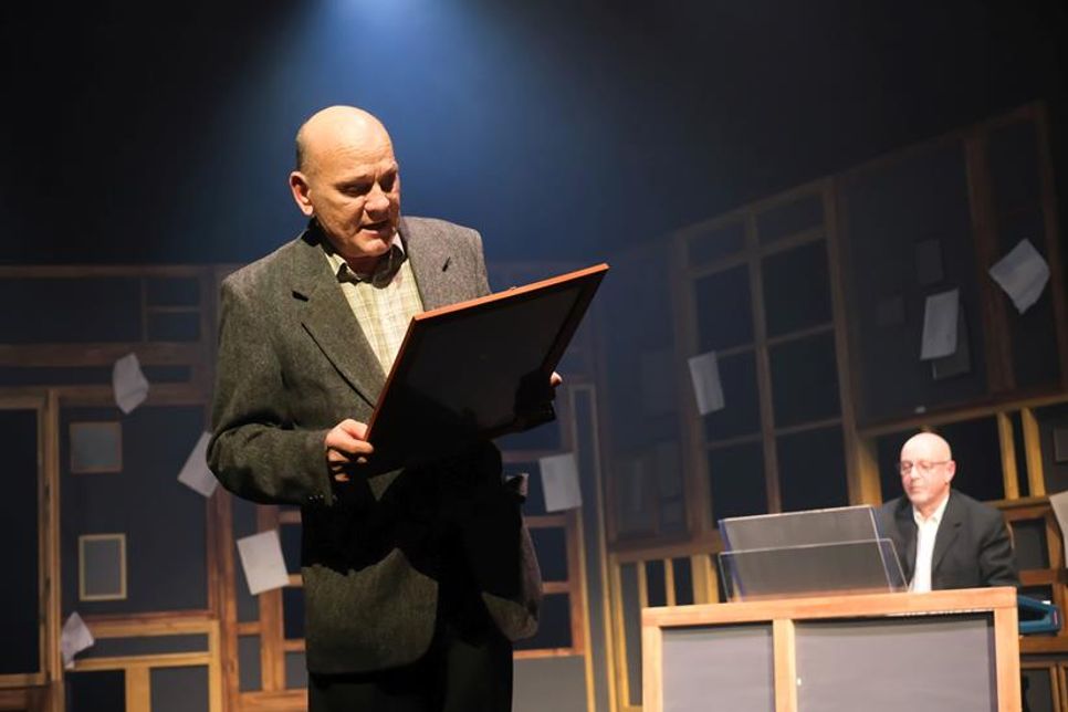 Szene mit Ulrich Gebauer in „Warte nur, balde kängurst auch du!“.